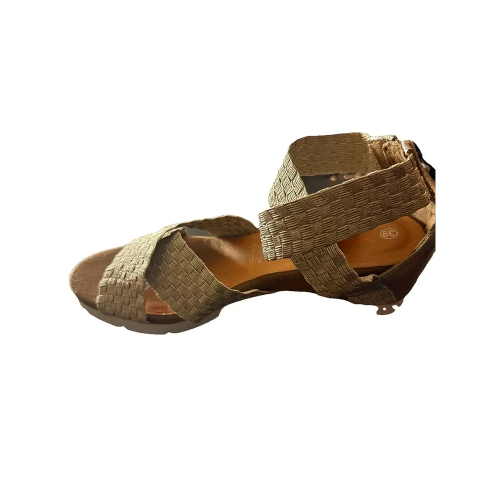 Bernie‎ Mev Sandal Honesty Light Gold Fabric Memory Foam Womens 38 Size 7 New